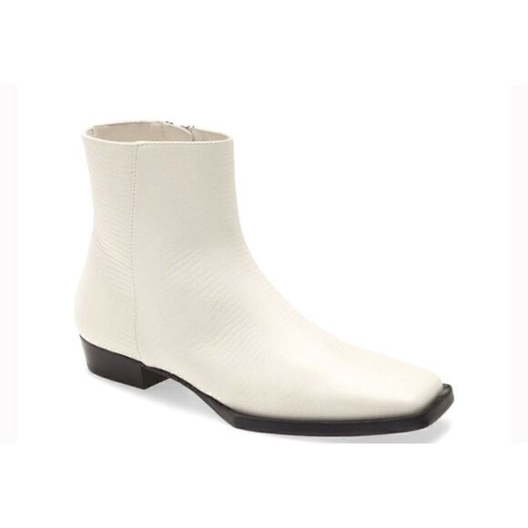 FRAME LE MADDOX  LEATHER ANKLE BOOTS in Off White NWOB Size 38 1/2 / US 8 1/2 - Picture 1 of 8
